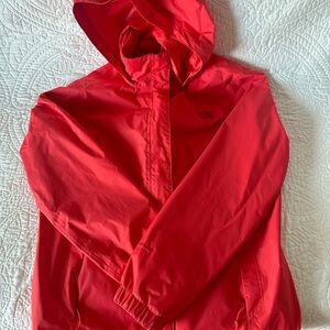 NWOT Northface rain jacket barely worn. Perfect shape